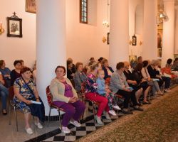Osoby zgromadzone na koncercie