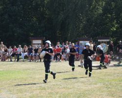 Strażacy OSP podczas zawodów sportowych