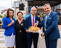 [od lewej] Iwona Kurowska, Alicja Szaniawska, Wiesław Gąska, Grzegorz Woźniak