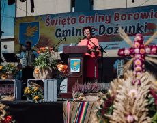 Elżbieta Woźniak-Sionek podczas przemówienia