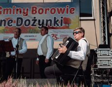 Kapela ludowa Krzysztofa Staręgi podczas występu