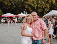 Para pozująca do zdjęcia