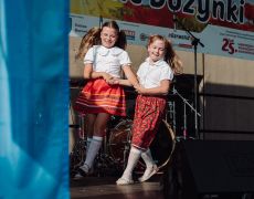 Grupa baletowa Dance Now podczas występu