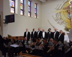 Koncert pieśni patriotycznych w kościele parafialnym