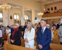 Przedstawiciele samorządu w kościele