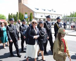 Przedstawiciele samorządu w korowodzie