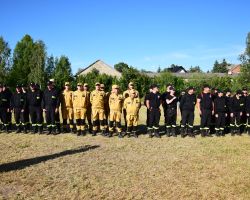 Drużyny OSP w szeregu