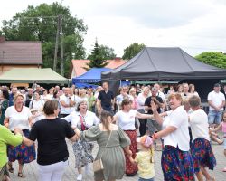 Tańczący ludzie