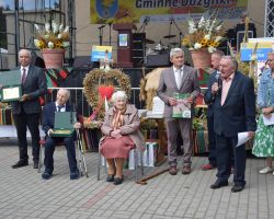 Moment odznaczenia hodowców trzody chlewnej