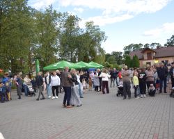 Tańce na placu dożynkowym