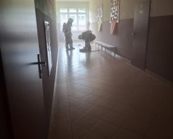 Ćwiczenia strażackie wewnątrz budynku