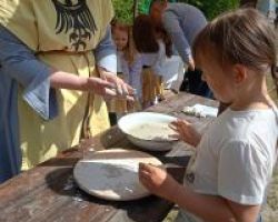 Obchody 3 maja - piknik historyczny