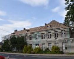 Prace nad wymianą pokrycia dachu