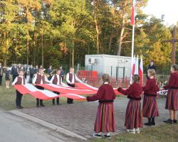 Młodzież z ZO Borowie w przedstawieniu